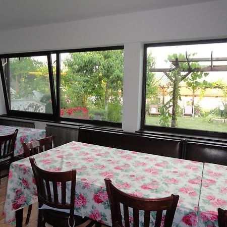 Family Hotel Belvedere Dŭlgopol Εξωτερικό φωτογραφία
