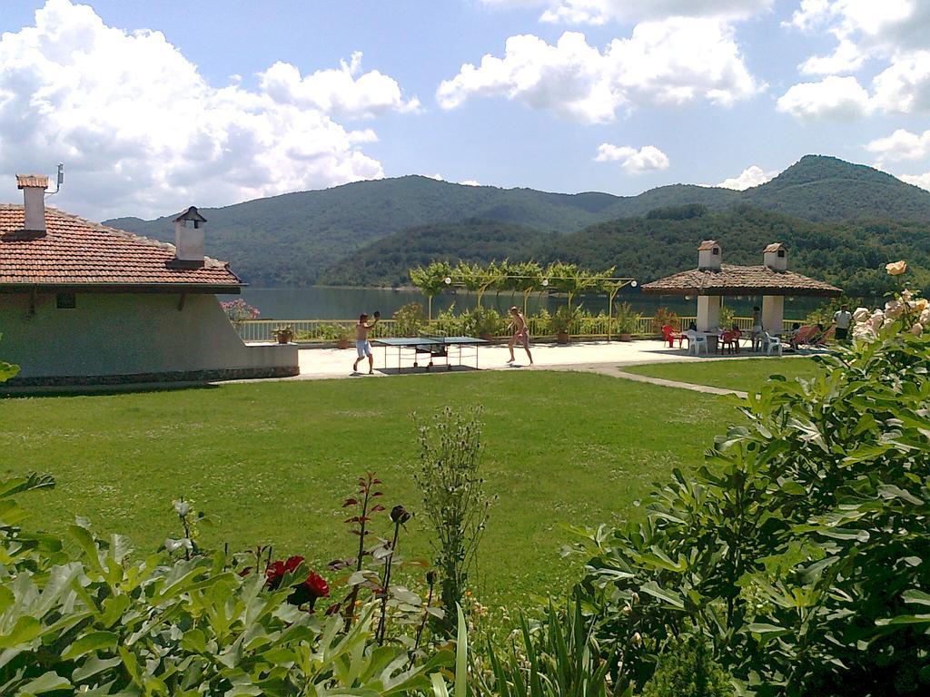 Family Hotel Belvedere Dŭlgopol Εξωτερικό φωτογραφία