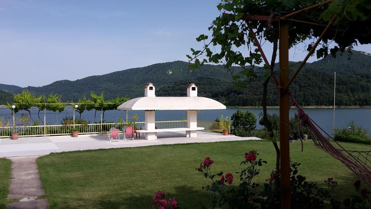 Family Hotel Belvedere Dŭlgopol Εξωτερικό φωτογραφία